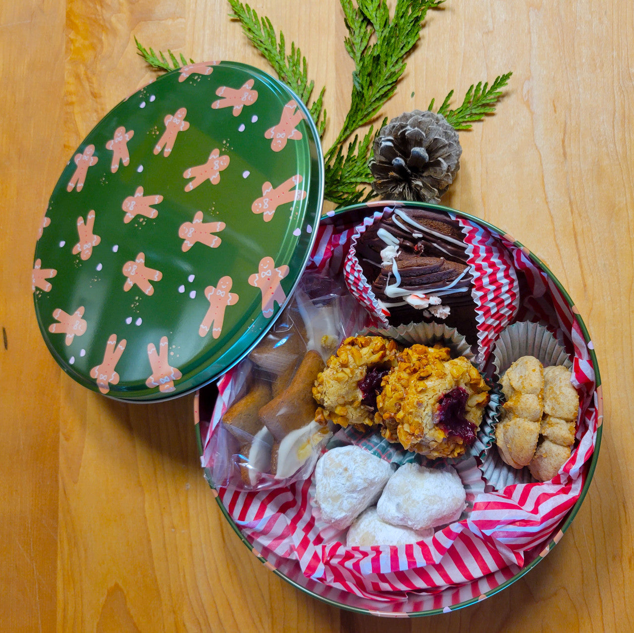 Holiday Cookie Tin - Medium